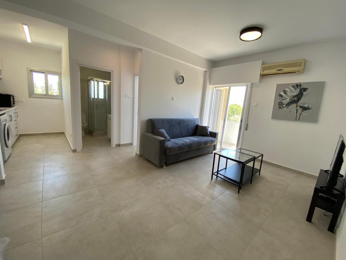 1-Bedroom Apartment With View Λεμεσός Εξωτερικό φωτογραφία