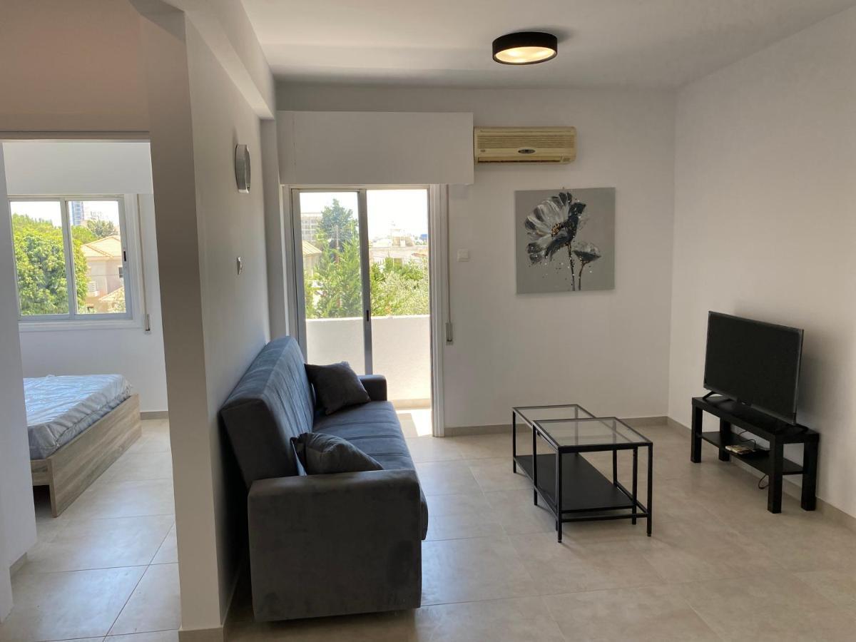 1-Bedroom Apartment With View Λεμεσός Εξωτερικό φωτογραφία